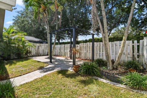 House in Lake Worth, Florida 3 bedrooms, 124.12 sq.m. № 2171837 - photo 22