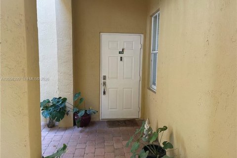Condo in Miramar, Florida, 3 bedrooms № 2249045 - photo 6