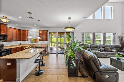 House in Lakeland, Florida 4 bedrooms, 308.9 sq.m. № 1885547 - photo 19