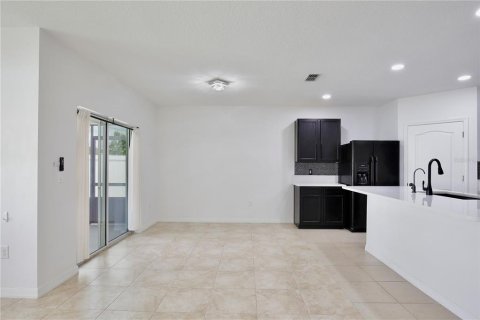 House in Kissimmee, Florida 4 bedrooms, 171.5 sq.m. № 1795008 - photo 7