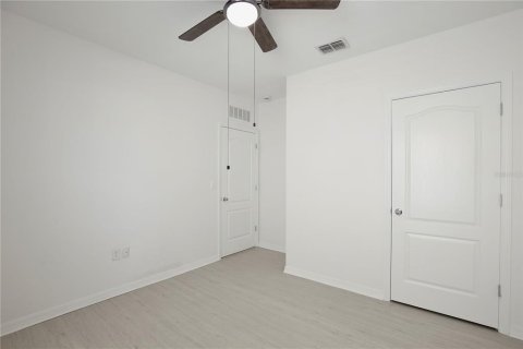 House in Kissimmee, Florida 4 bedrooms, 171.5 sq.m. № 1795008 - photo 18