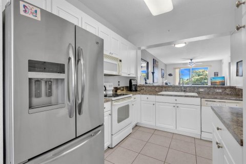 Купить кондоминиум в Тамарак, Флорида 3 комнаты, 114.18м2, № 2083298 - фото 5