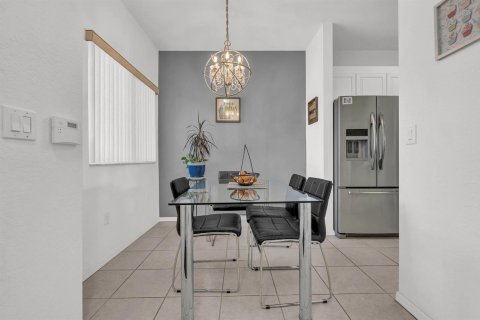 Купить кондоминиум в Тамарак, Флорида 3 комнаты, 114.18м2, № 2083298 - фото 13