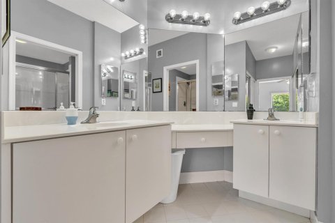 Купить кондоминиум в Тамарак, Флорида 3 комнаты, 114.18м2, № 2083298 - фото 23
