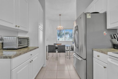 Купить кондоминиум в Тамарак, Флорида 3 комнаты, 114.18м2, № 2083298 - фото 10