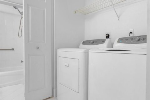Купить кондоминиум в Тамарак, Флорида 3 комнаты, 114.18м2, № 2083298 - фото 30