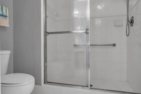 Купить кондоминиум в Тамарак, Флорида 3 комнаты, 114.18м2, № 2083298 - фото 25