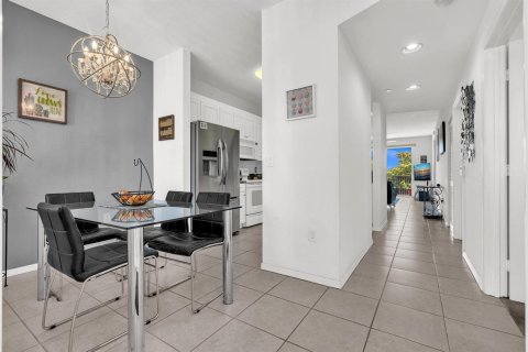 Купить кондоминиум в Тамарак, Флорида 3 комнаты, 114.18м2, № 2083298 - фото 3