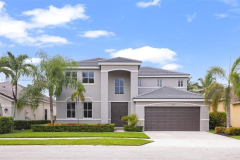 Casa en venta en Weston, Florida, 5 dormitorios, 259.94 m2 № 1823381 - foto 1