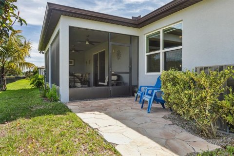 Villa ou maison à vendre à Zephyrhills, Floride: 4 chambres, 209.4 m2 № 2093203 - photo 28