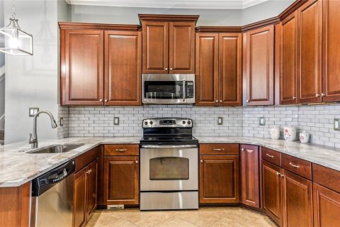 Casa en venta en Land O' Lakes, Florida, 4 dormitorios, 293.2 m2 № 1822458 - foto 19