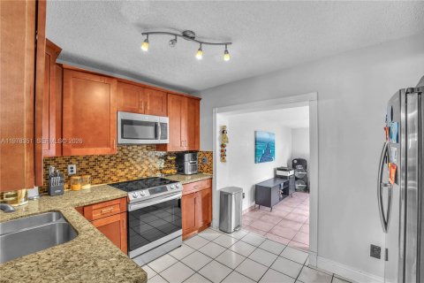 Villa ou maison à vendre à Cutler Bay, Floride: 3 chambres, 130.99 m2 № 2042076 - photo 8