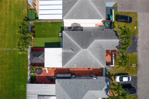 Villa ou maison à vendre à Cutler Bay, Floride: 3 chambres, 130.99 m2 № 2042076 - photo 23