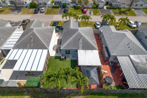 Villa ou maison à vendre à Cutler Bay, Floride: 3 chambres, 130.99 m2 № 2042076 - photo 24