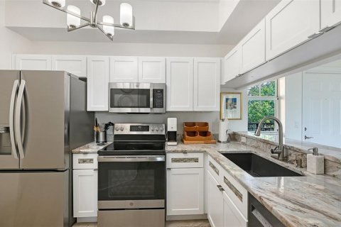 Condo in Sarasota, Florida, 1 bedroom  № 2100846 - photo 23