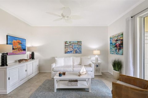 Condo in Sarasota, Florida, 1 bedroom  № 2100846 - photo 13