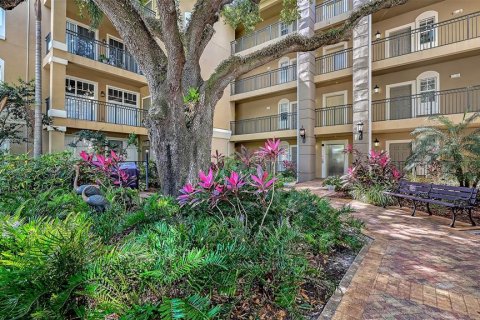 Condo in Sarasota, Florida, 1 bedroom  № 2100846 - photo 6