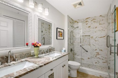 Condo in Sarasota, Florida, 1 bedroom  № 2100846 - photo 27