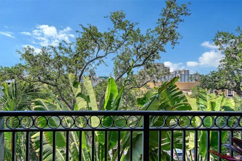 Condo in Sarasota, Florida, 1 bedroom  № 2100846 - photo 18