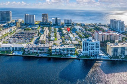 Commercial property in Pompano Beach, Florida № 1692338 - photo 6