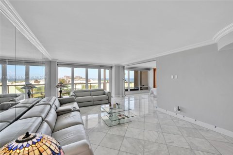 Condo in Fort Lauderdale, Florida, 2 bedrooms  № 1781758 - photo 3