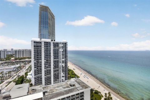 Condo à Sunny Isles Beach, Floride, 2 chambres  № 2278156