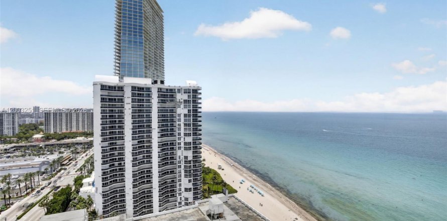 Condo à Sunny Isles Beach, Floride, 2 chambres № 2278156