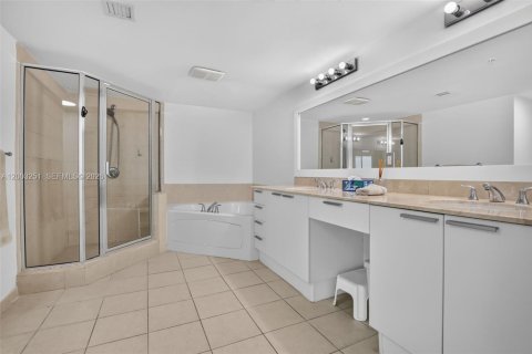 Copropriété à vendre à Sunny Isles Beach, Floride: 2 chambres, 159.33 m2 № 2278156 - photo 21