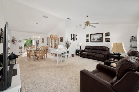 House in Summerfield, Florida 2 bedrooms, 156.73 sq.m. № 1879350 - photo 10
