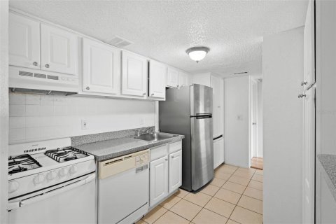 Condominio en venta en Altamonte Springs, Florida, 2 dormitorios, 92.16 m2 № 1824357 - foto 3