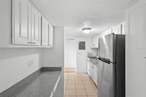 Condominio en venta en Altamonte Springs, Florida, 2 dormitorios, 92.16 m2 № 1824357 - foto 4
