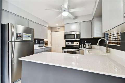 Townhouse in Largo, Florida 2 bedrooms, 95.5 sq.m. № 1795052 - photo 30