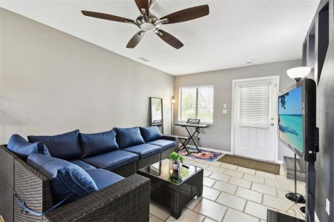 Townhouse in Largo, Florida 2 bedrooms, 95.5 sq.m. № 1795052 - photo 14