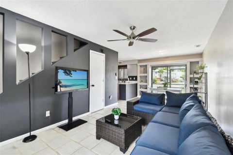 Townhouse in Largo, Florida 2 bedrooms, 95.5 sq.m. № 1795052 - photo 16