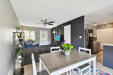 Townhouse in Largo, Florida 2 bedrooms, 95.5 sq.m. № 1795052 - photo 19