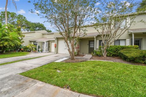 Townhouse in Largo, Florida 2 bedrooms, 95.5 sq.m. № 1795052 - photo 2