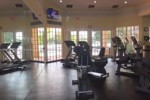 Condo in Oakland Park, Florida, 1 bedroom  № 1958109 - photo 13