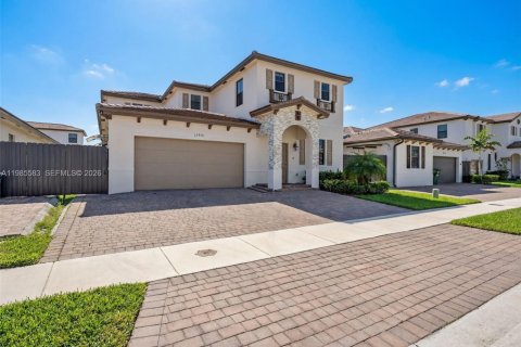 Купить виллу или дом в Майами, Флорида 4 спальни, 291.62м2, № 2050584 - фото 2