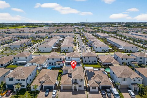 Купить виллу или дом в Майами, Флорида 4 спальни, 291.62м2, № 2050584 - фото 28