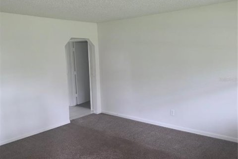 Casa en alquiler en Ocala, Florida, 4 dormitorios, 221.29 m2 № 1883347 - foto 2