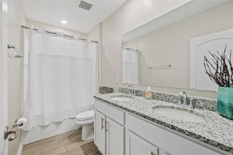 House in Palm Coast, Florida 4 bedrooms, 190.54 sq.m. № 1680499 - photo 26