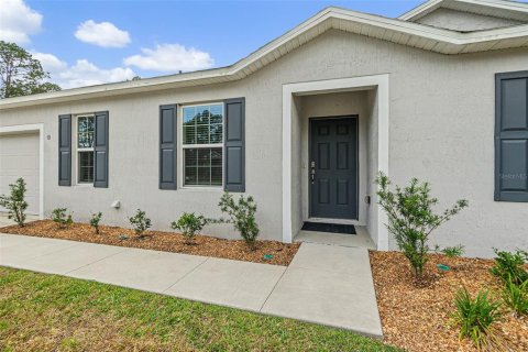 House in Palm Coast, Florida 4 bedrooms, 190.54 sq.m. № 1680499 - photo 2
