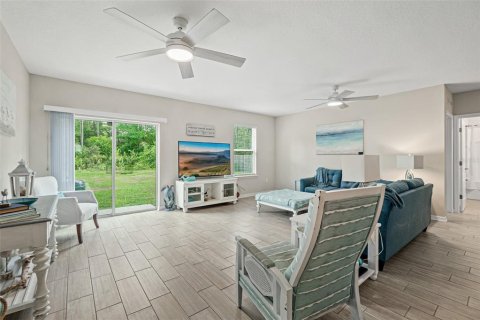 House in Palm Coast, Florida 4 bedrooms, 190.54 sq.m. № 1680499 - photo 3