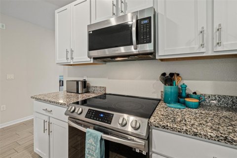 House in Palm Coast, Florida 4 bedrooms, 190.54 sq.m. № 1680499 - photo 10