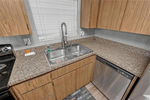 Купить виллу или дом в Дейтона-Бич, Флорида 10 комнат, 153.47м2, № 2209181 - фото 17