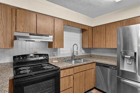 Купить виллу или дом в Дейтона-Бич, Флорида 10 комнат, 153.47м2, № 2209181 - фото 15