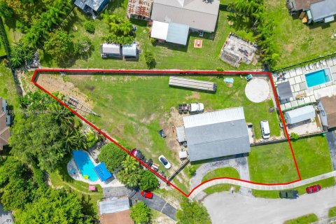 Дом в Хомстед, Флорида 3 спальни, 146.79м2 № 2015464