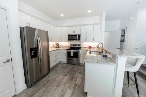 Adosado en venta en New Smyrna Beach, Florida, 4 dormitorios, 223.15 m2 № 2413723 - foto 11
