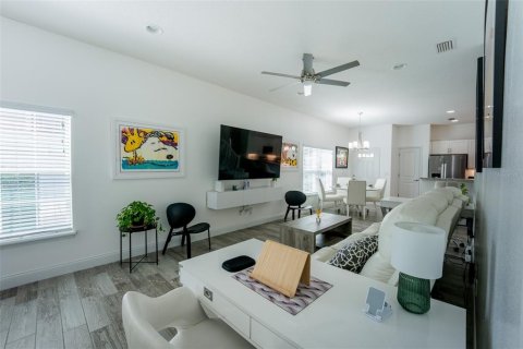 Adosado en venta en New Smyrna Beach, Florida, 4 dormitorios, 223.15 m2 № 2413723 - foto 6