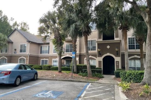 Condo in Jacksonville, Florida, 2 bedrooms  № 770382 - photo 1